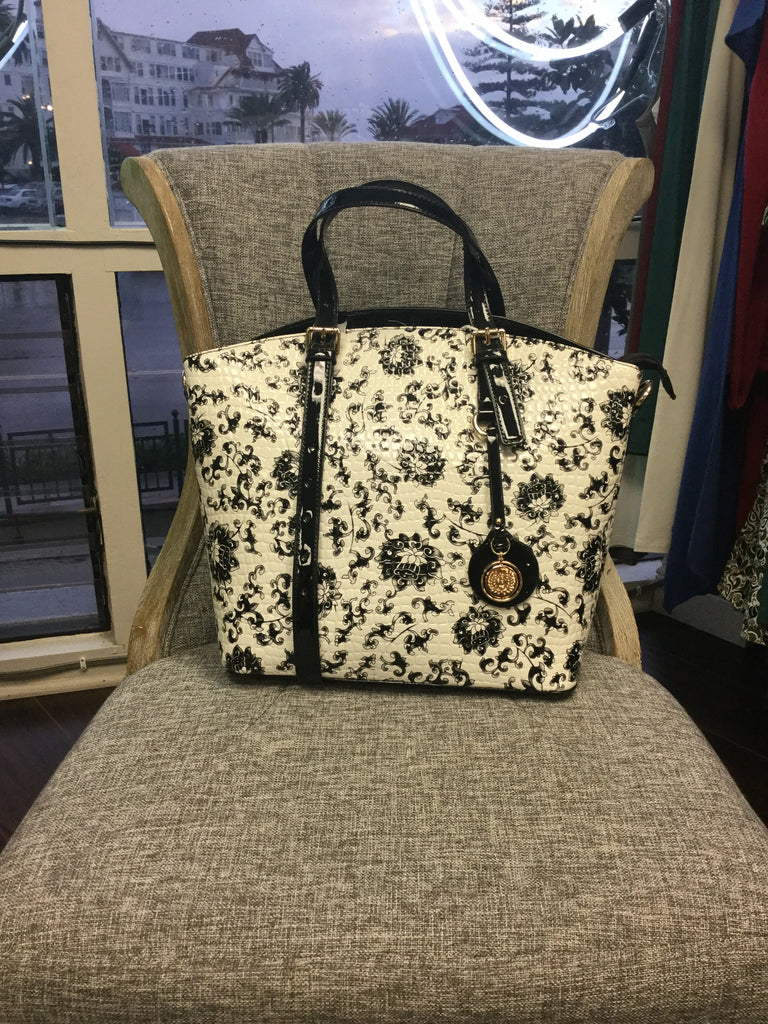 Black sales tote purse