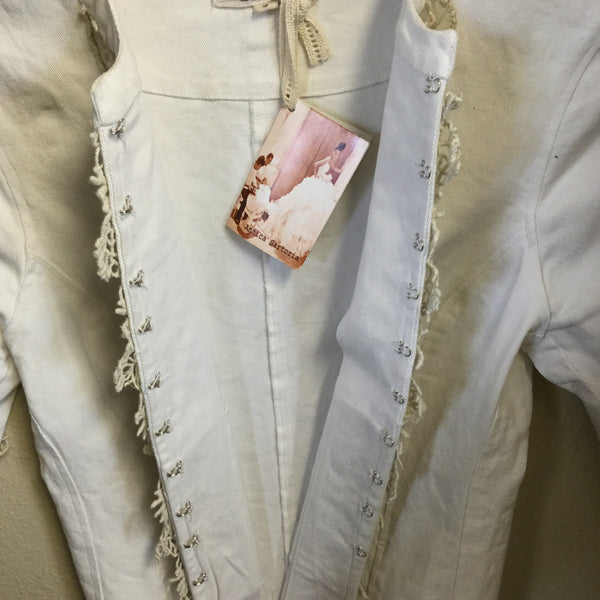 Jacket, White clip Jean embroidery with half length sleeves - natural italian skincare www.MilanoCoronado.com