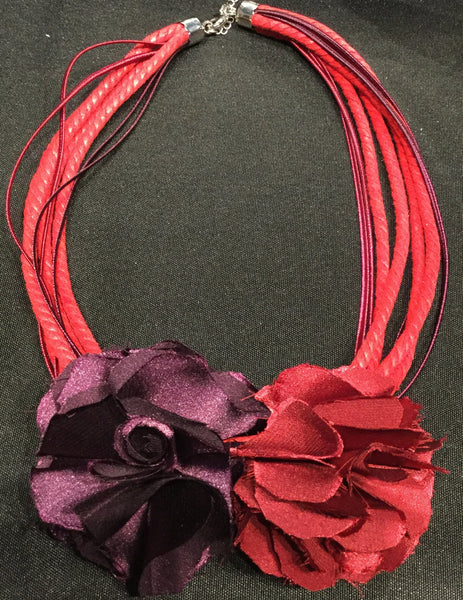 Necklace, Red and Purple with roses, Grindelia Red - natural italian skincare www.MilanoCoronado.com